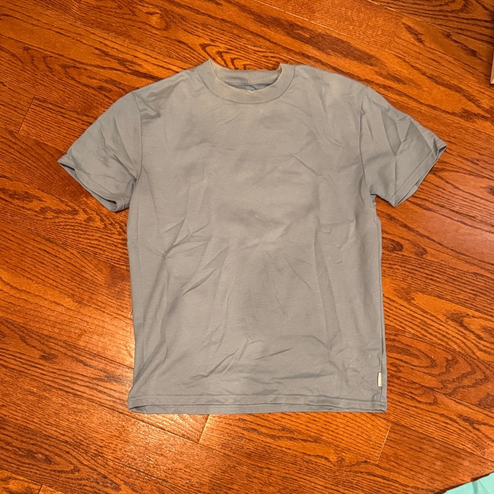 Hollister Light Gray Short Sleeve Tee